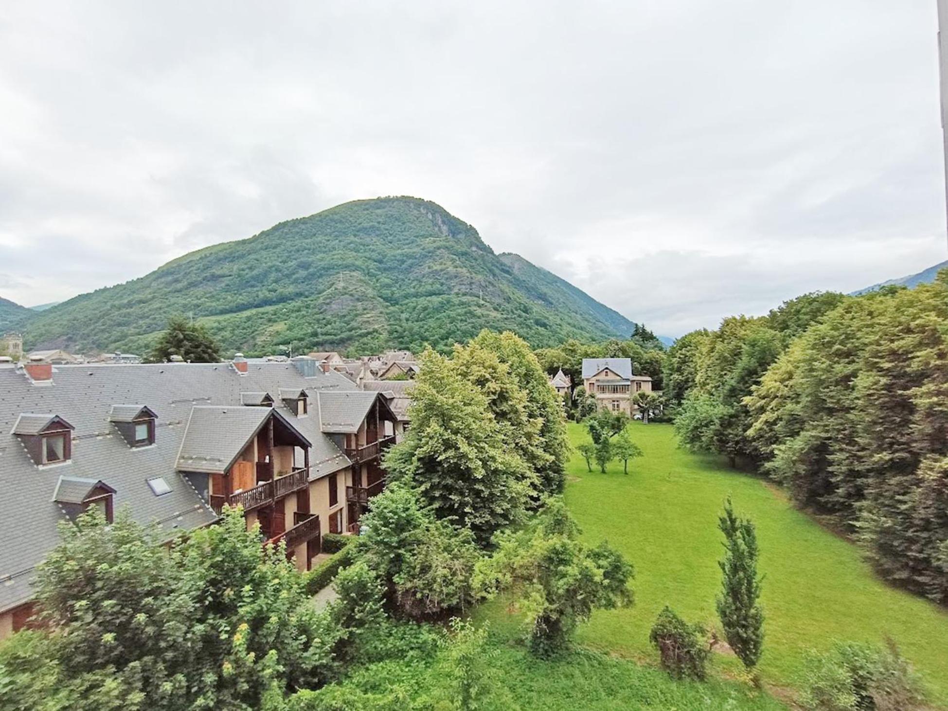 Апартаменты Chez Charlotte, T3 Duplex, Vue Montagne, Parking Gratuit, Ascenseur, 4 Personnes Bagneres-de-Luchon Экстерьер фото